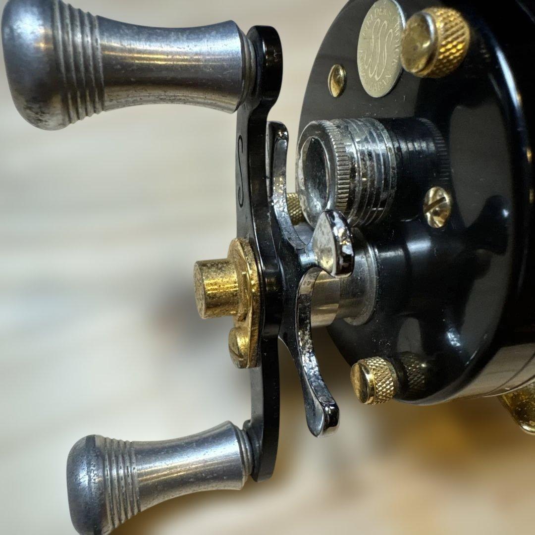 Vintage ベイトリール 五十鈴　BC700 イスズリール