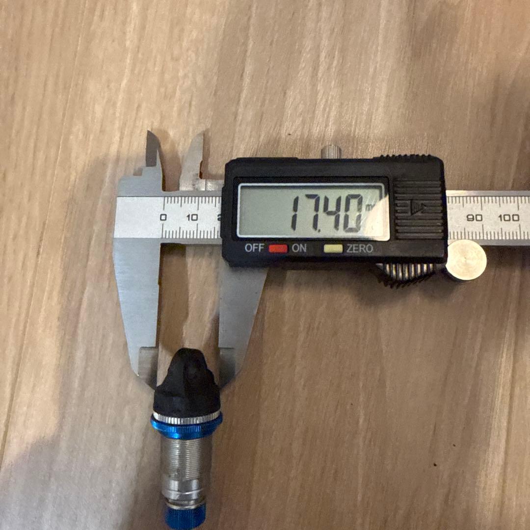 アソシ　Associated ショック4個セット b74.1 12ミリ