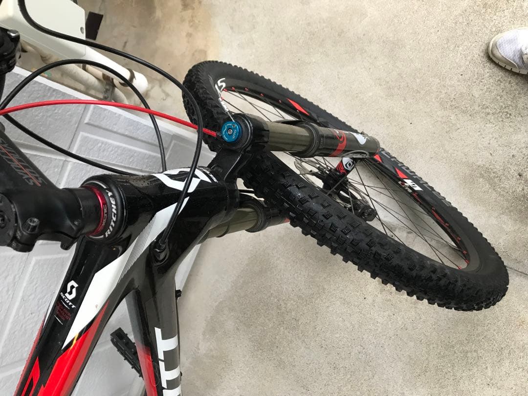 カーボンマウンテンバイク