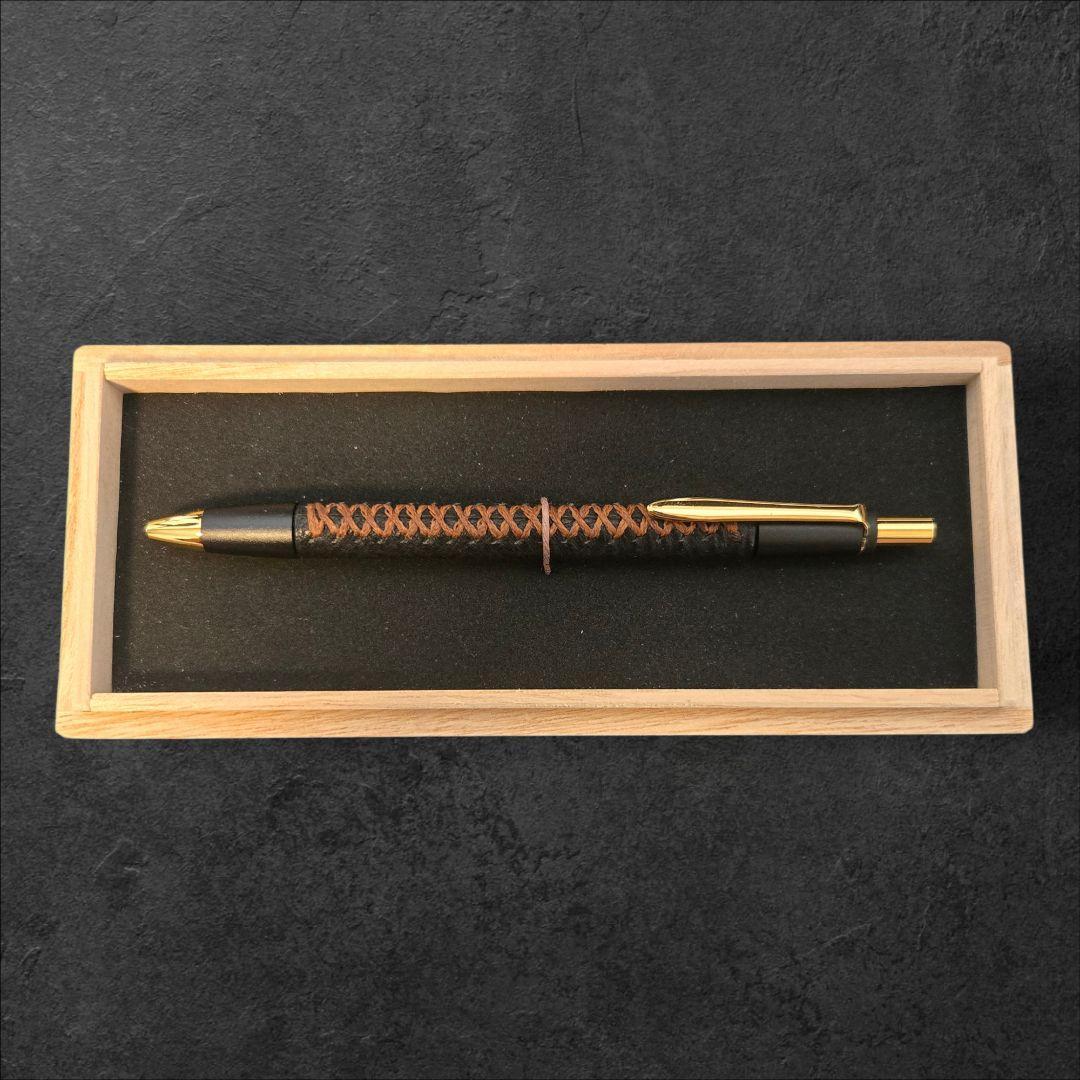 m*i様 Schicksal シックザール 革軸ペン シャーペン シャークレザー