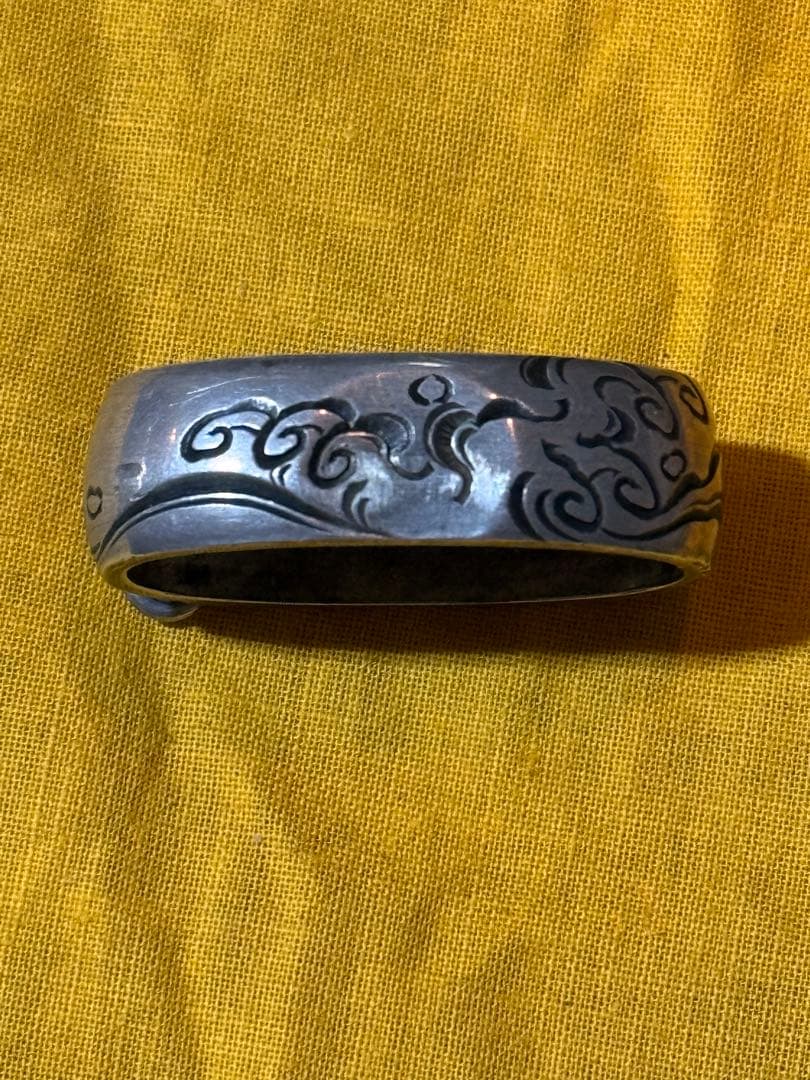 縁金具加工品アクセサリ　銀製？　波図