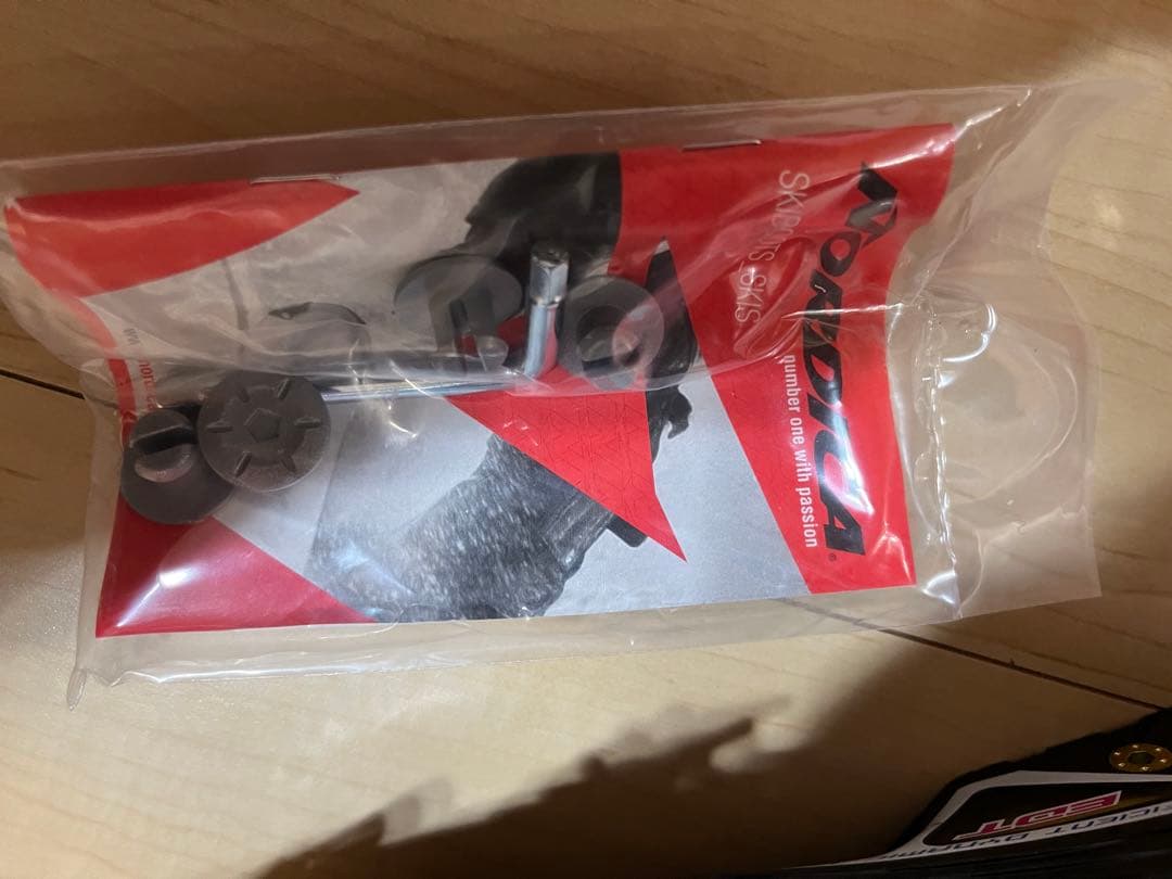 ノルディカ　スキー　ドーベルマン　ブーツ　ゲレンデ　レース