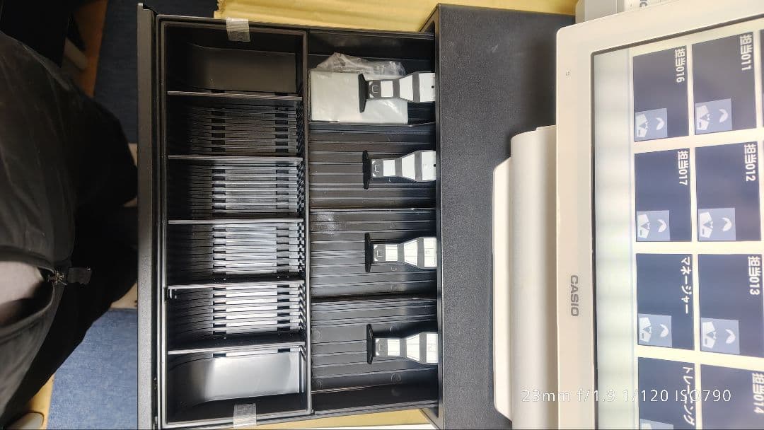 カシオ　レジスター　SDカード カギ付　売上管理アプリ は V−R7000KZ