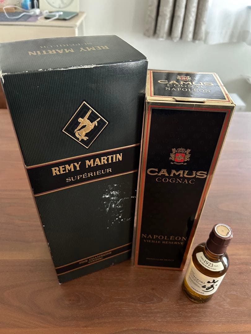 ウイスキー REMY MARTIN SUPERIEUR & CAMUS NAPOLEON