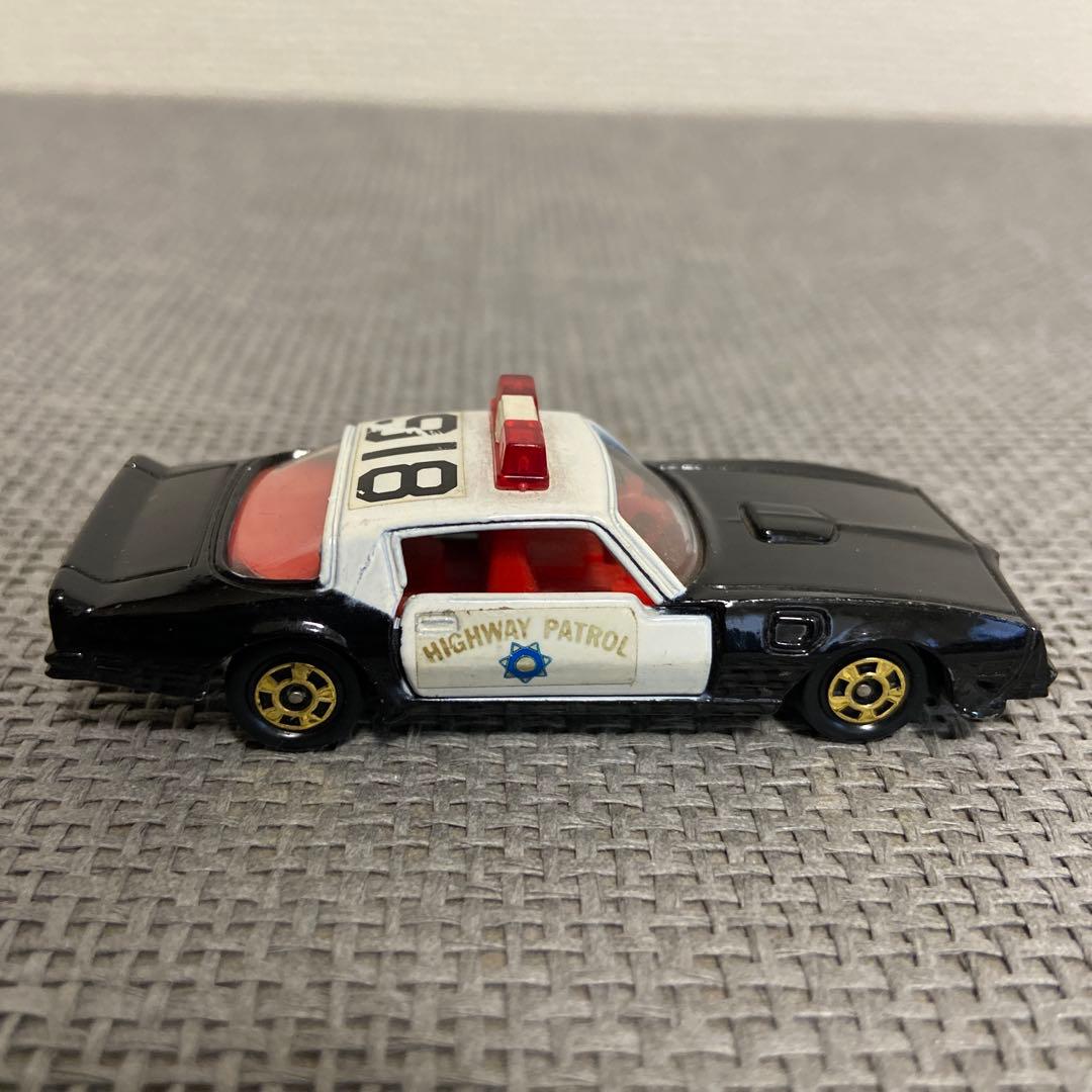 トミカ 日本製 ポンティアック ファイアーバード トランザム 青箱 パトカー