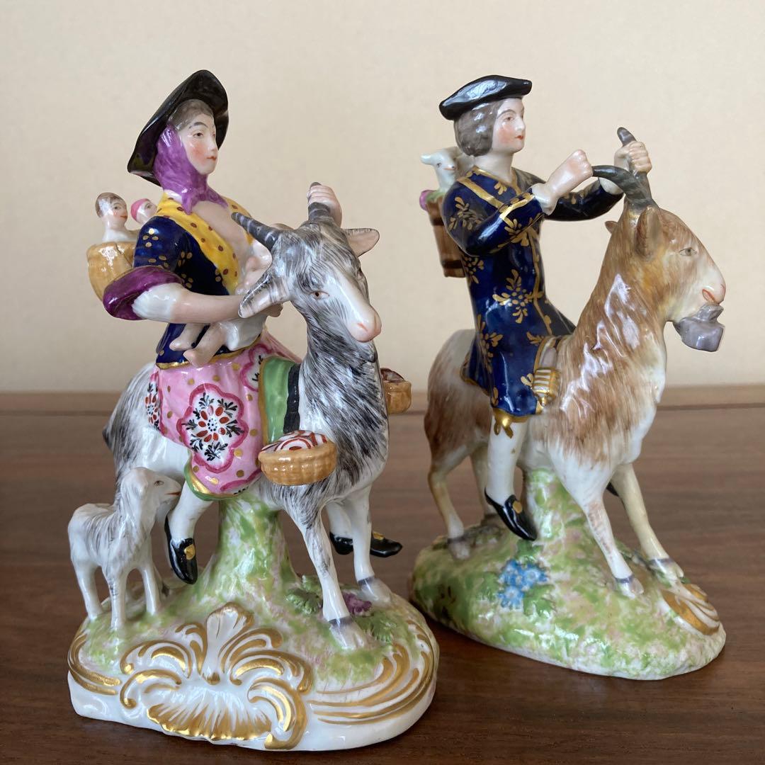 山羊に乗った仕立て屋夫婦 磁器人形 一対