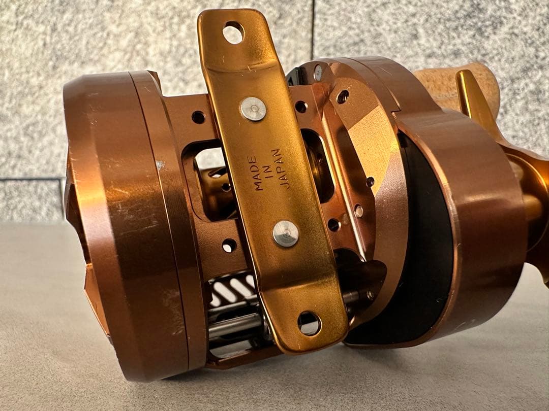 メガバス LIN10C RH Zircona Meteor