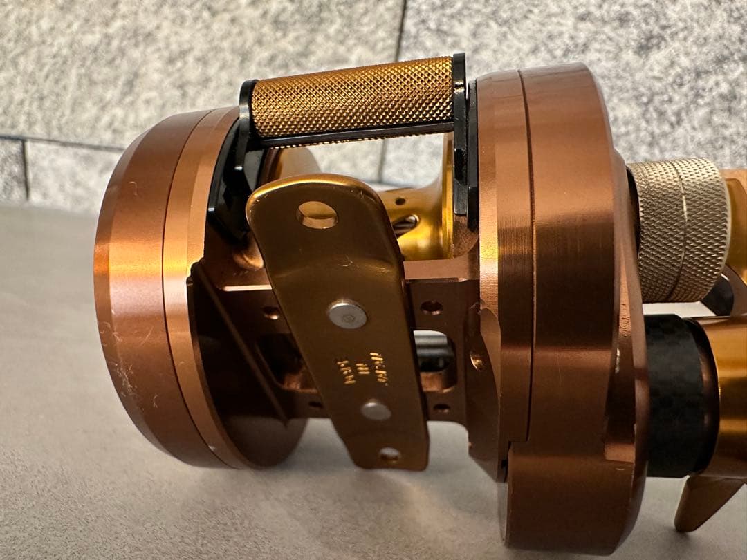 メガバス LIN10C RH Zircona Meteor