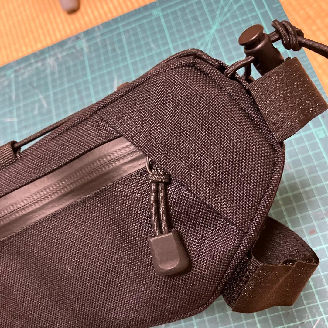 htのハンドメイドフレームバッグ