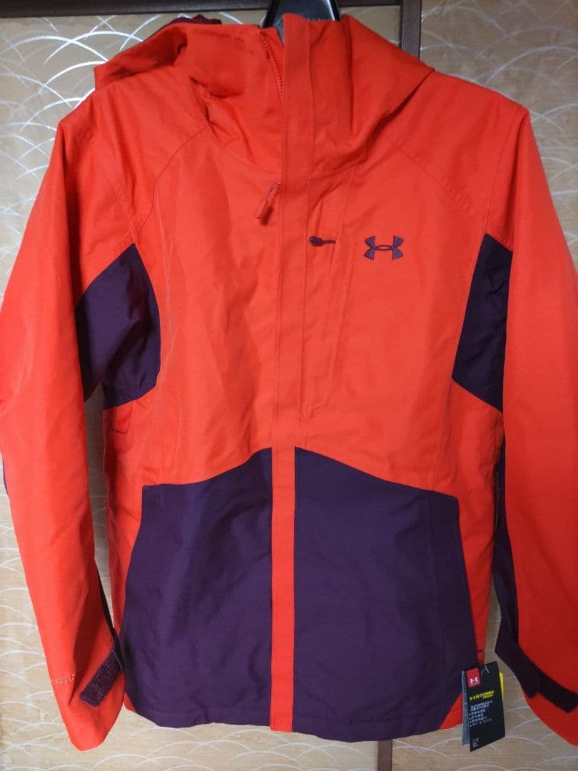 新品タグ付き UNDER ARMOUR ジャケット