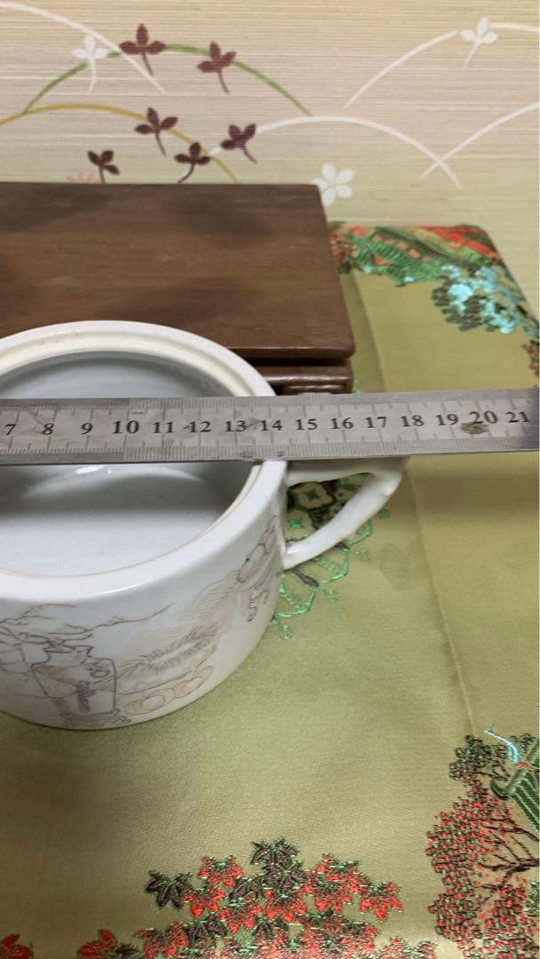 シノワズリ　中国　清朝後期　アンティーク　白磁漢詩彫り　複数落款　急須