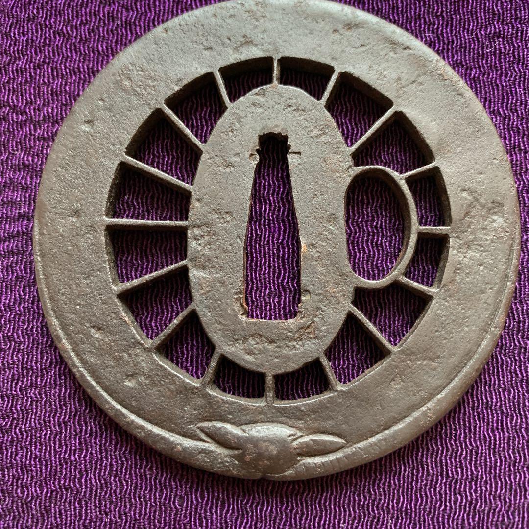 鍔　車透かし　顰　獅子噛　牛鬼　前立図