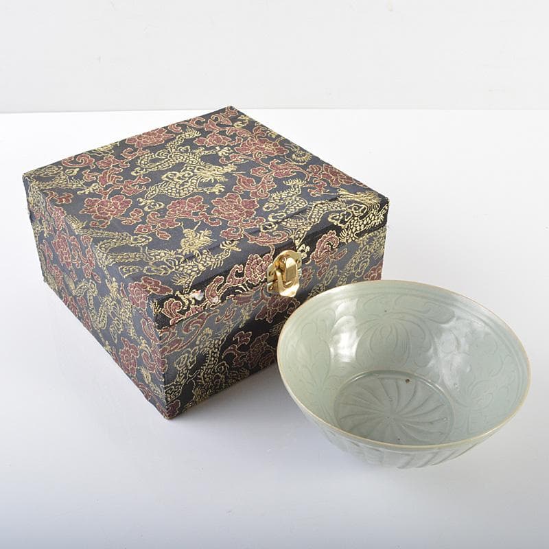 中国　龍泉窯　粉青釉　蓮弁文鉢　茶碗　V　R6280