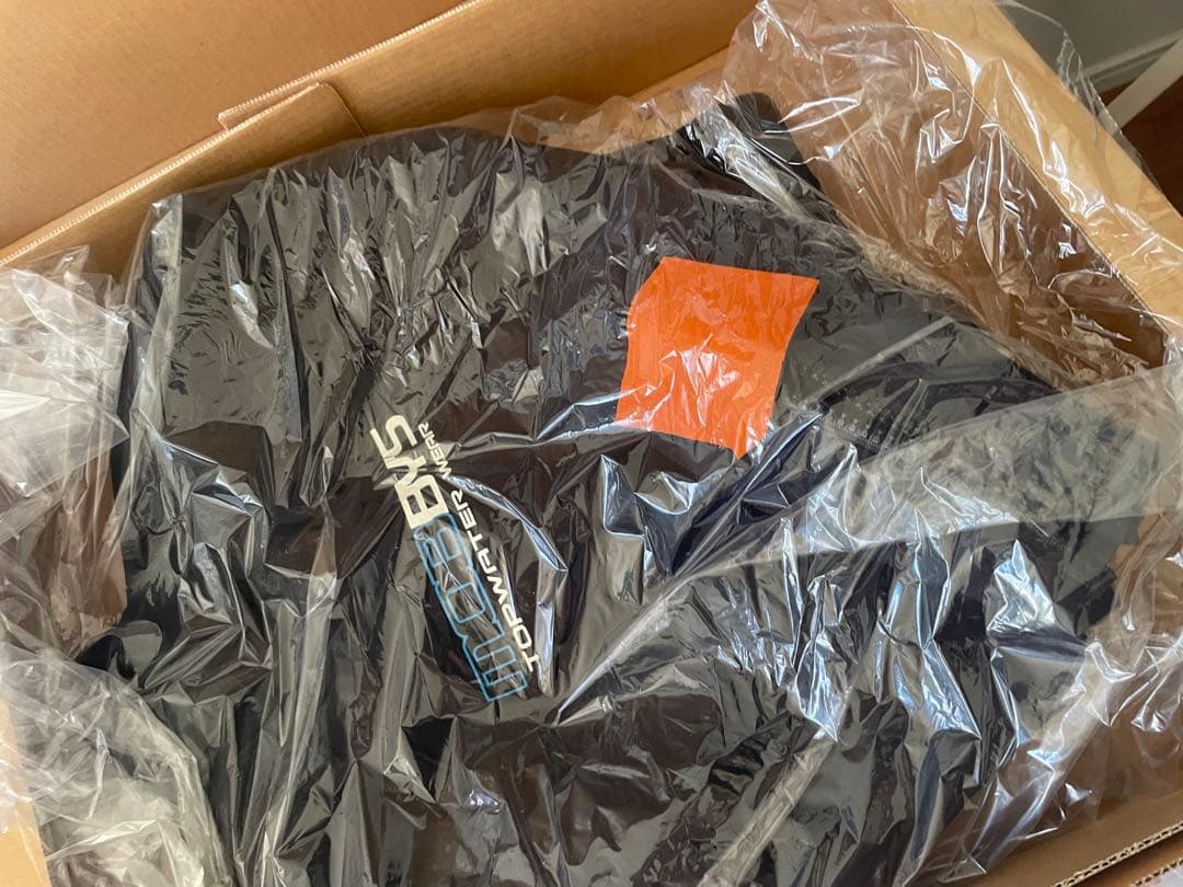 ウェットスーツMサイズ