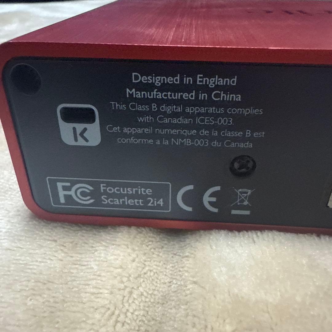 Focusrite Scarlett 2i4 オーディオインターフェイス