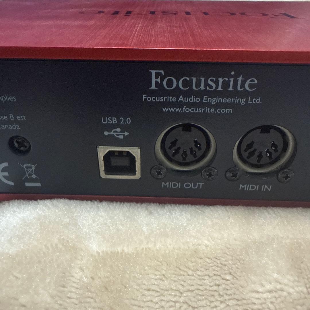 Focusrite Scarlett 2i4 オーディオインターフェイス