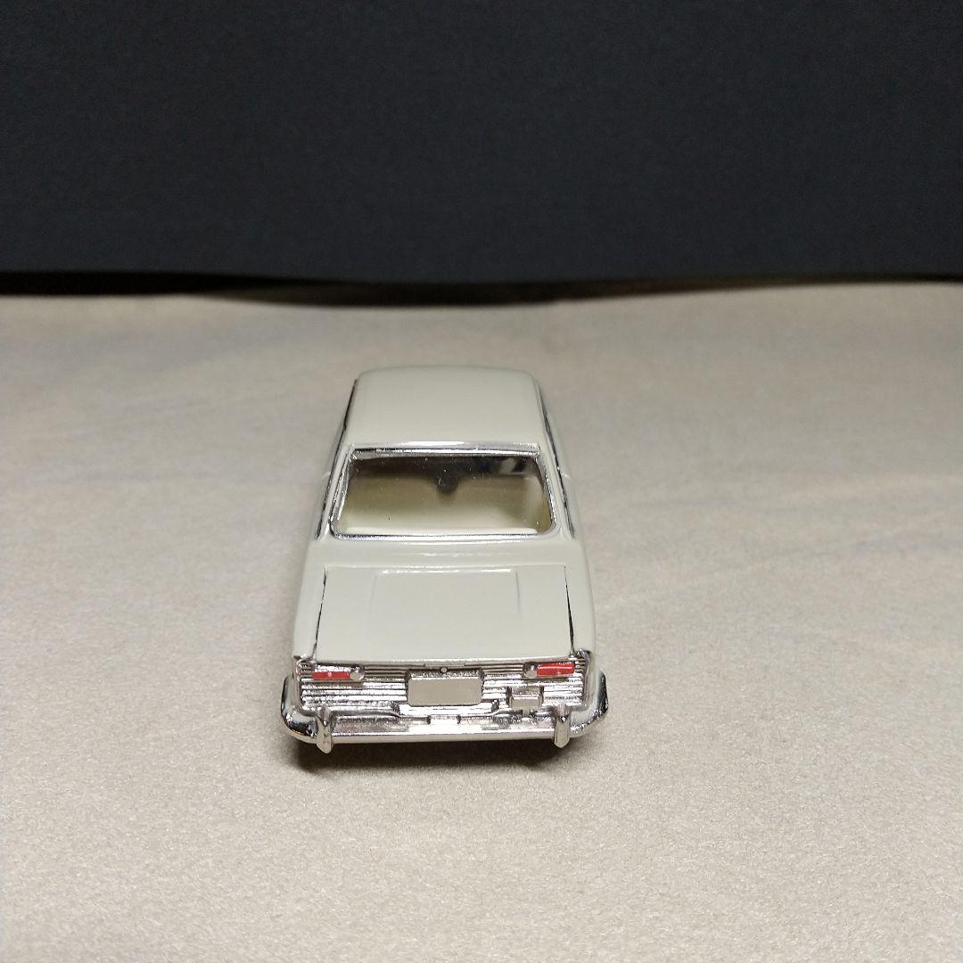 モデルペット　日野コンテッサ・1300・クーペ