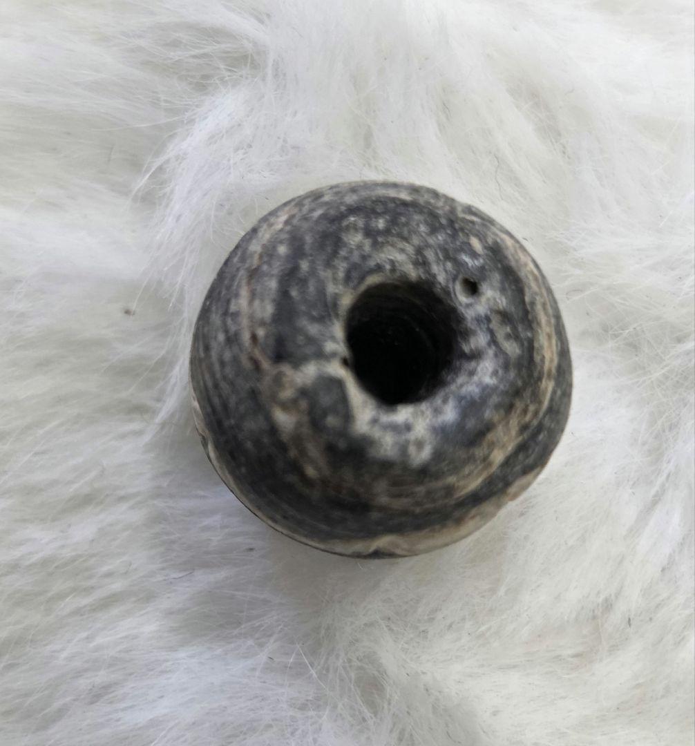 016　蜻蛉玉　古い波状模様の黒白ビーズ！