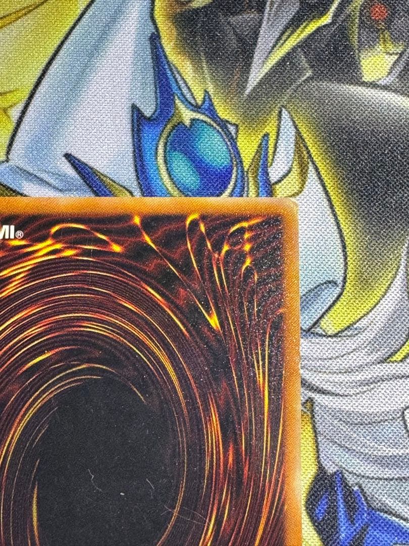 遊戯王　真紅眼の黒竜　レリーフ　親知らず