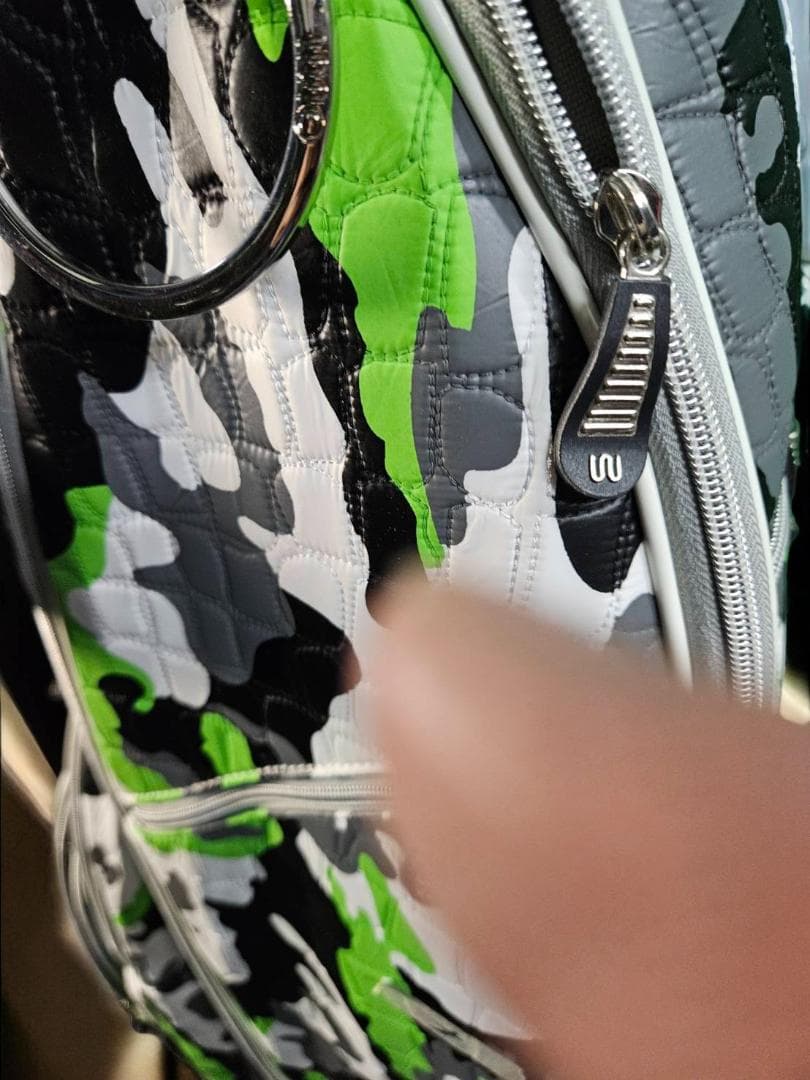 【新品未使用】　OUUL ワニ柄カモフラージュ ゴルフバッグGREEN