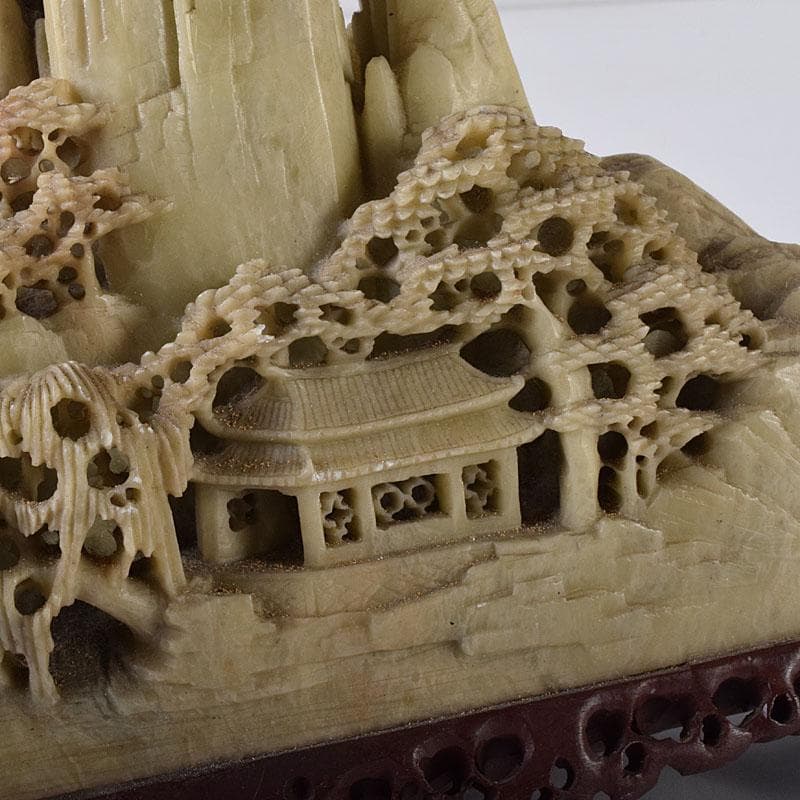 中国　玉石蝋石青田石　楼閣山水雕　床飾　置物　V　7609