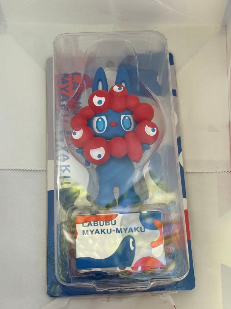 LABUBU MYAKU-MYAKU マスコット　万博