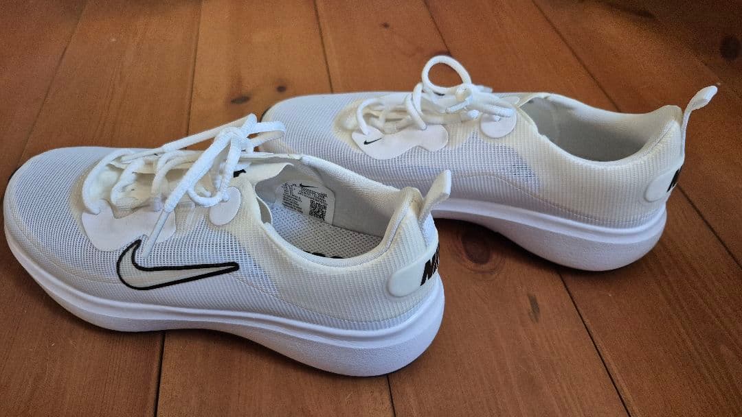 NIKE フィットソール スニーカー ホワイト