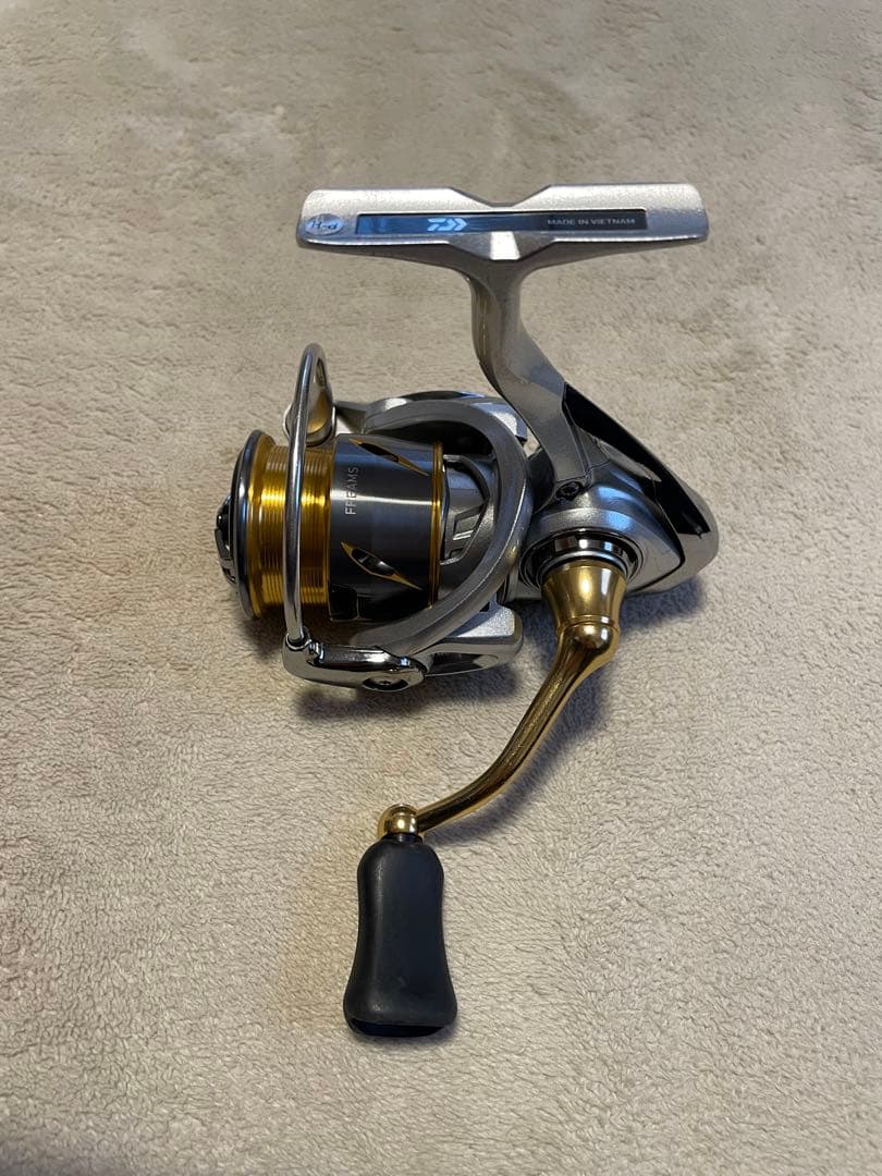 DAIWA 21フリームス　FC LT2000S-XH スピニングリール