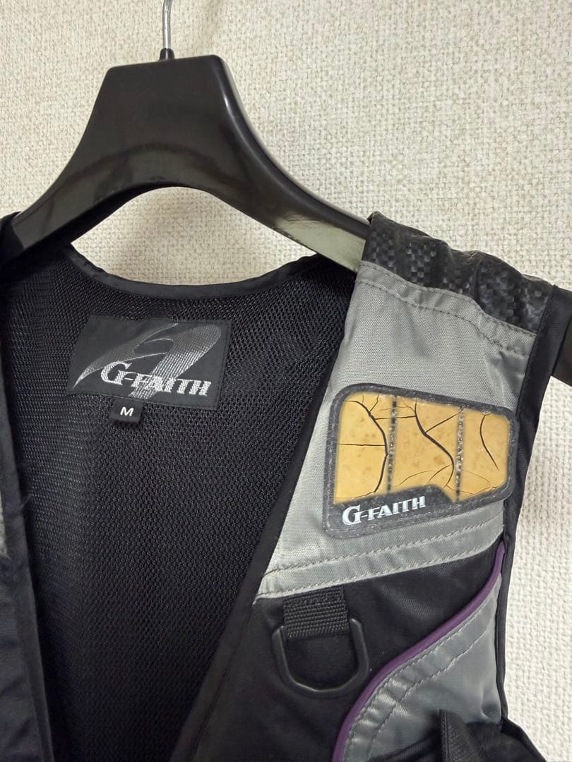がまかつG-FAITH スーツ　M 中綿　上インナー付　フローティングベスト中古