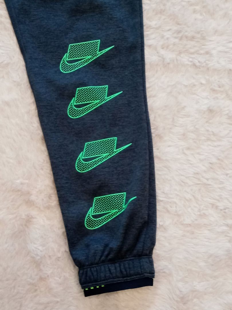 Nike ジャージセットアップ