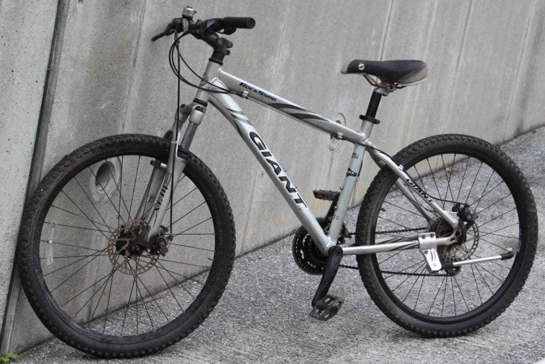 引き取り限定♪GIANT♪ROCK5500♪前後ディスクブレーキ♪ジャイアント♪