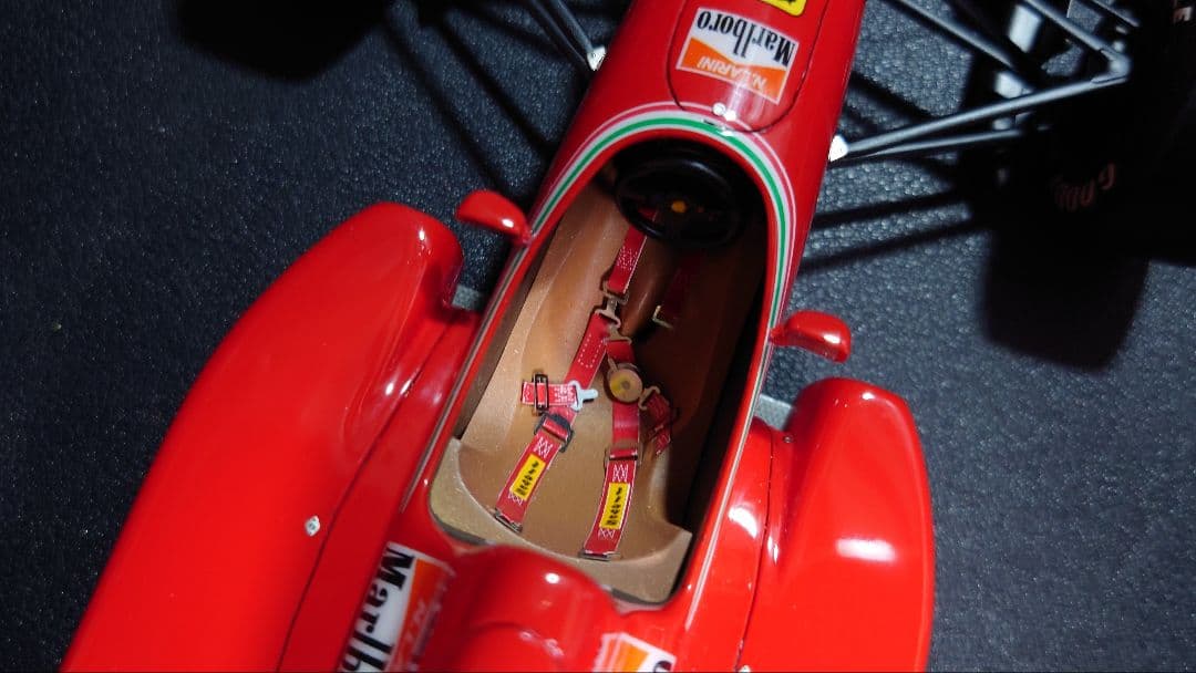 フジミ模型 1/20 フェラーリ F92AT 92年 N.ラリーニ 完成品