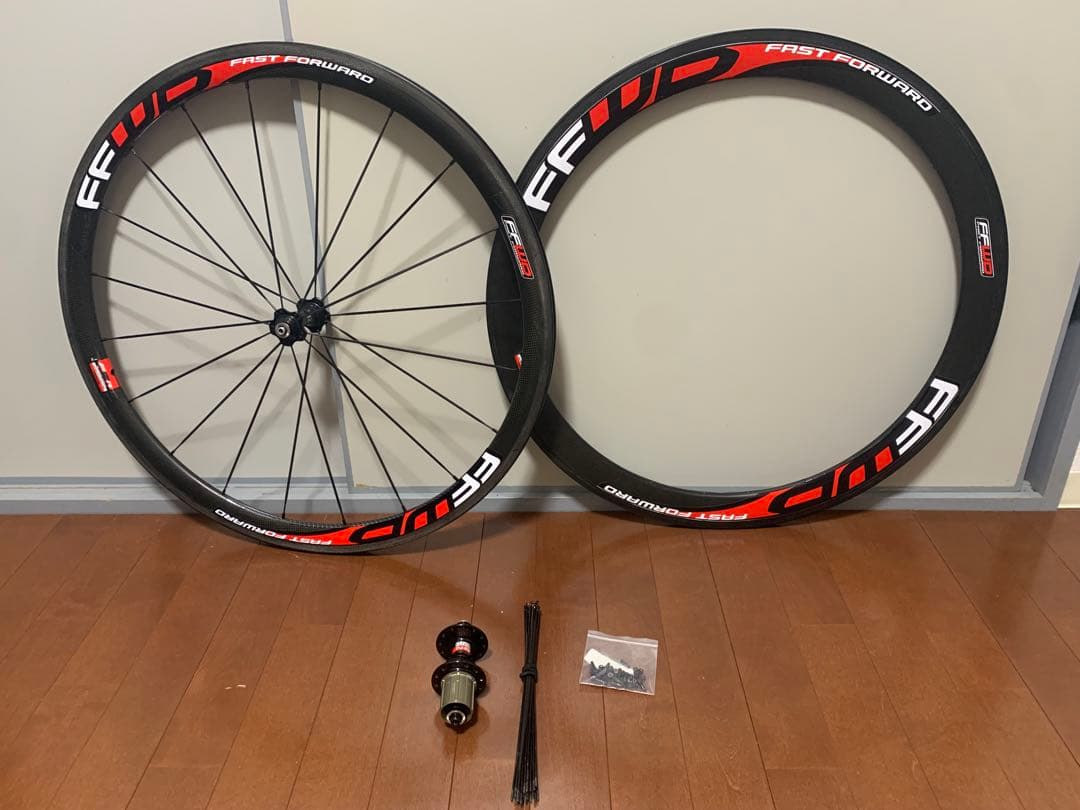 Novatecノバテックカーボンホイール。