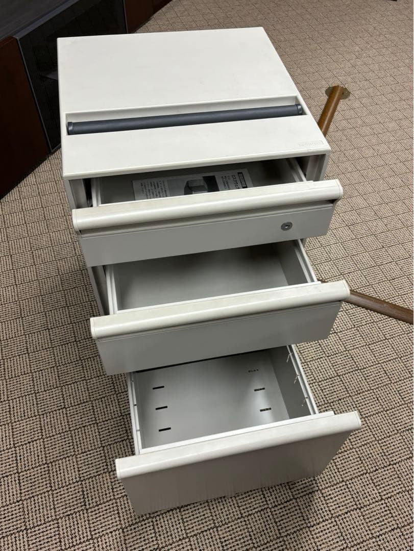 コクヨ　ワゴン　Cスクウェアシリーズ（鍵付き）