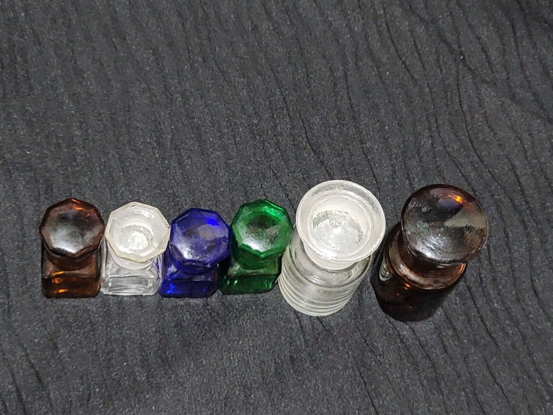 ヴィンテージ 薬瓶と試験管とタツノオトシゴ標本のセット レア