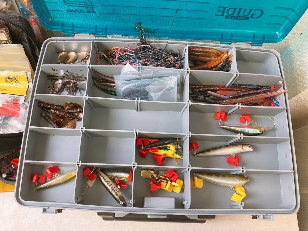 舞*茸様 【まとめ売り】釣具セット ルアー ワーム ケース付き バス釣り 大量セ