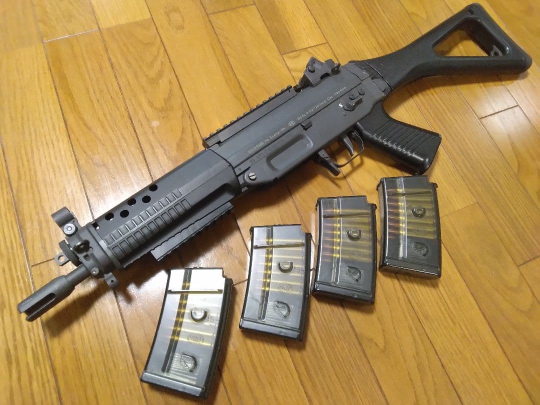 東京マルイ　SIG552　電動ガン　マガジン×4