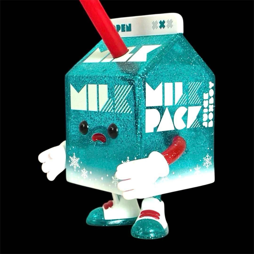 ジュースボックスボーイ　ソフビ　ミルクパック　ホリデーカラー　ブルーグリーン