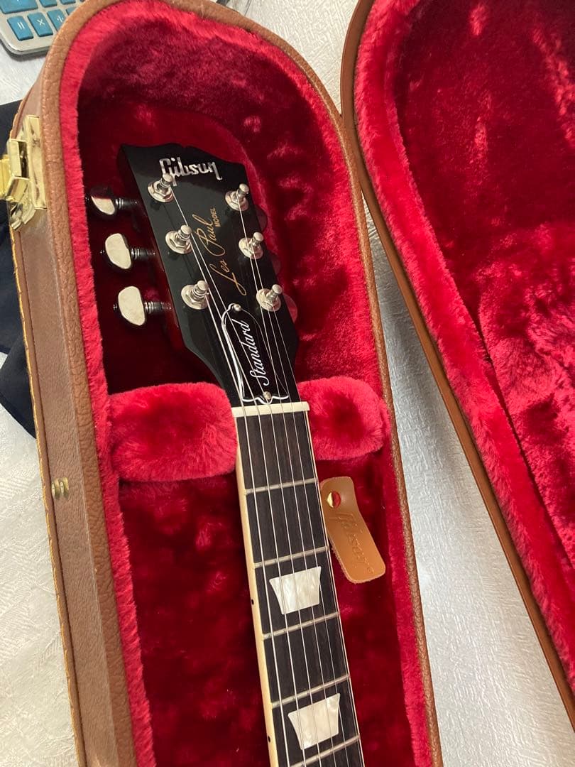 ギブソン　レスポール　スタンダード　美品未使用に近い
