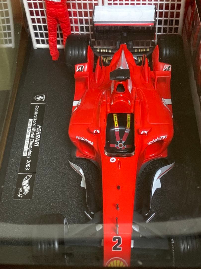 ホットウィール 1/18 フェラーリ ワールドチャンピオン2003 シューマッハ