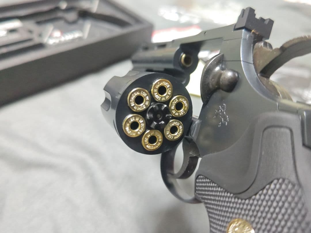 東京マルイ ガスリボルバー　コルトパイソン　4インチ　後期型