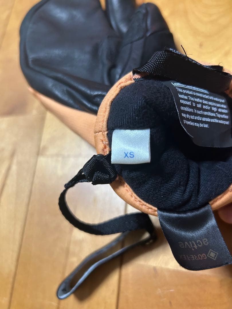 BURTON ak グローブ　XSサイズ