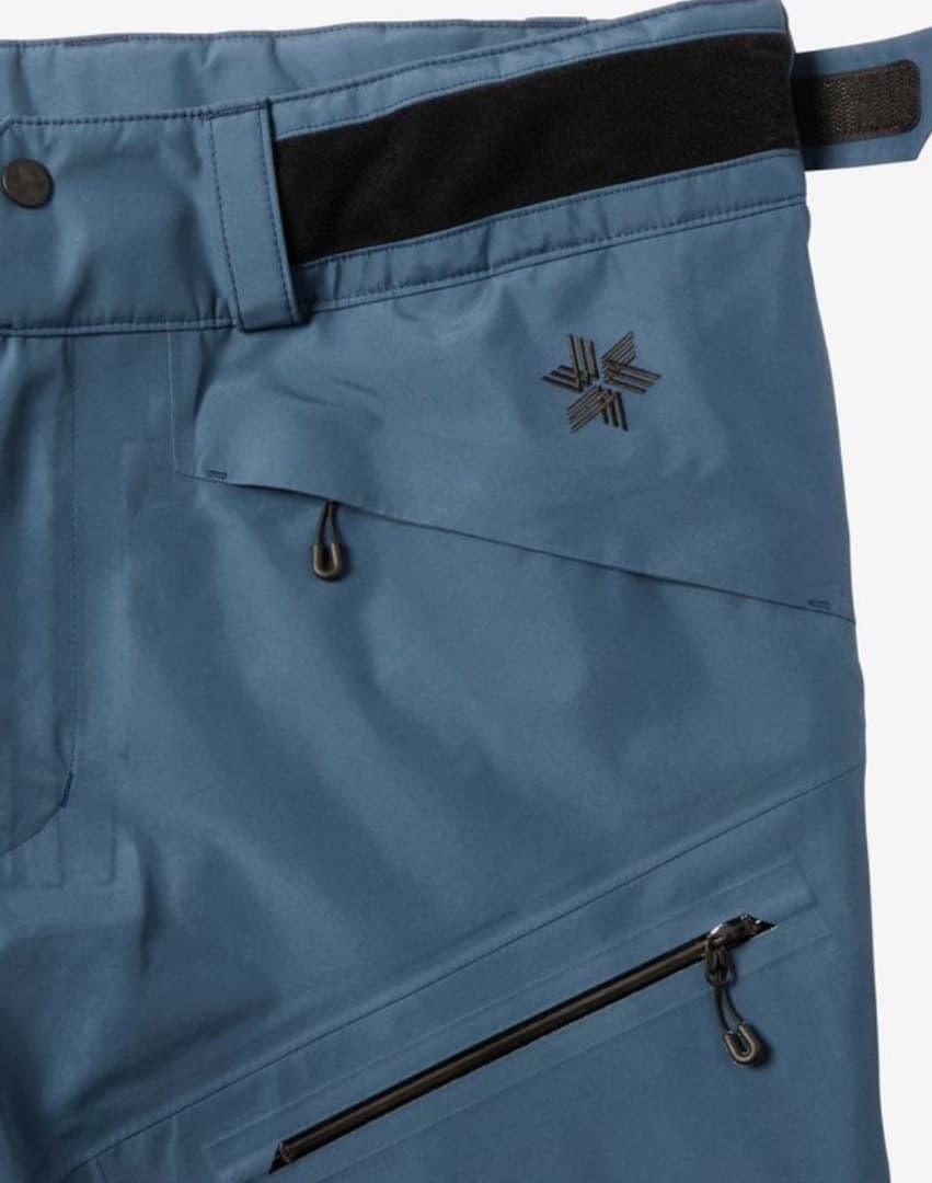 ゴールドウィン GOLDWIN ゴアテックススリーレイヤーパンツ サイズ4 新品