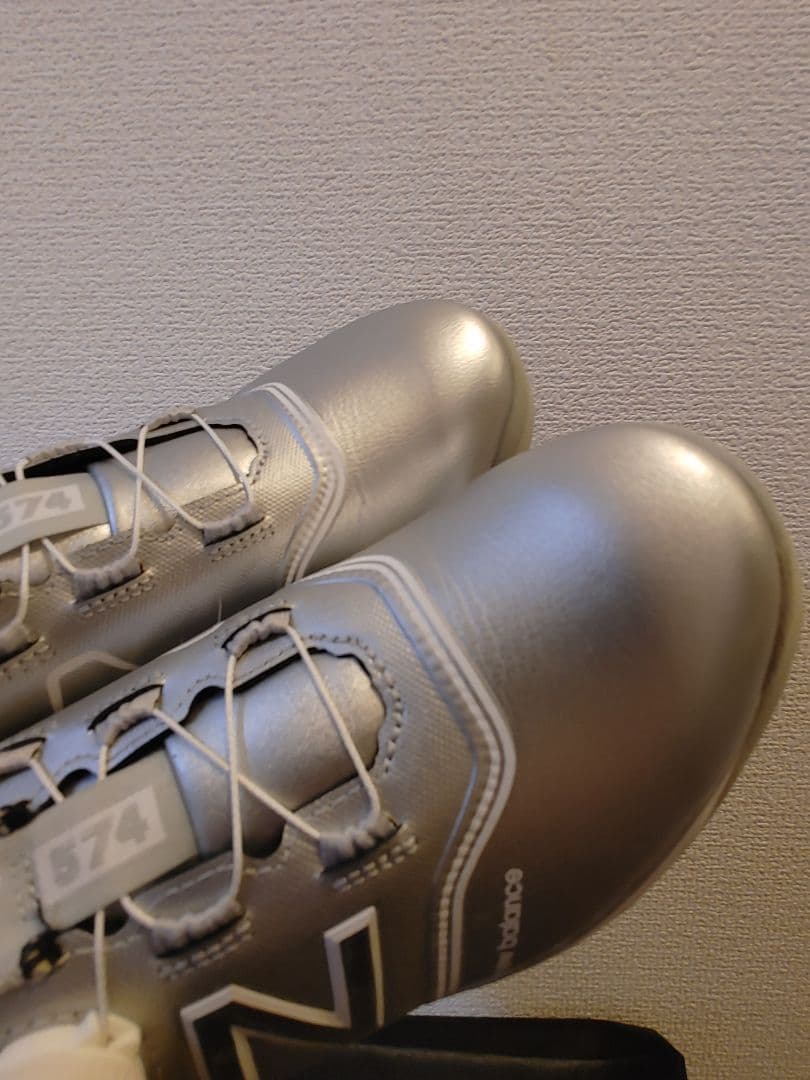 ニューバランス　ゴルフシューズ スパイク　23.0センチ　シルバー　ダイヤル