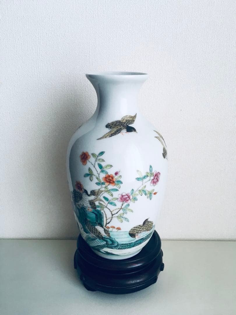 清朝乾隆宮廷琺琅彩竹菊鹌鹑图瓶 稀少芸術珍品 （上海博物館監製）