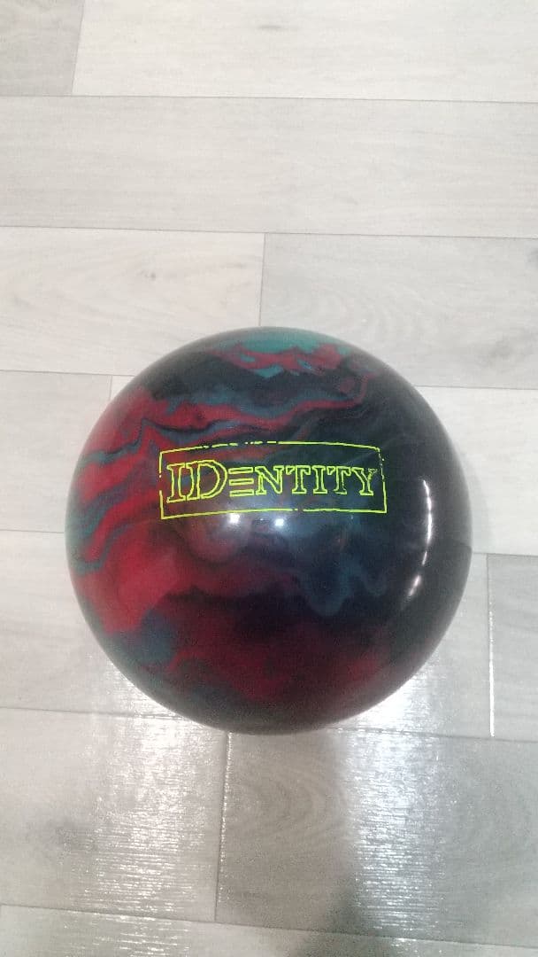 ぱ*ん様 IDENTITY ボウリング ボール アイデンティティ
