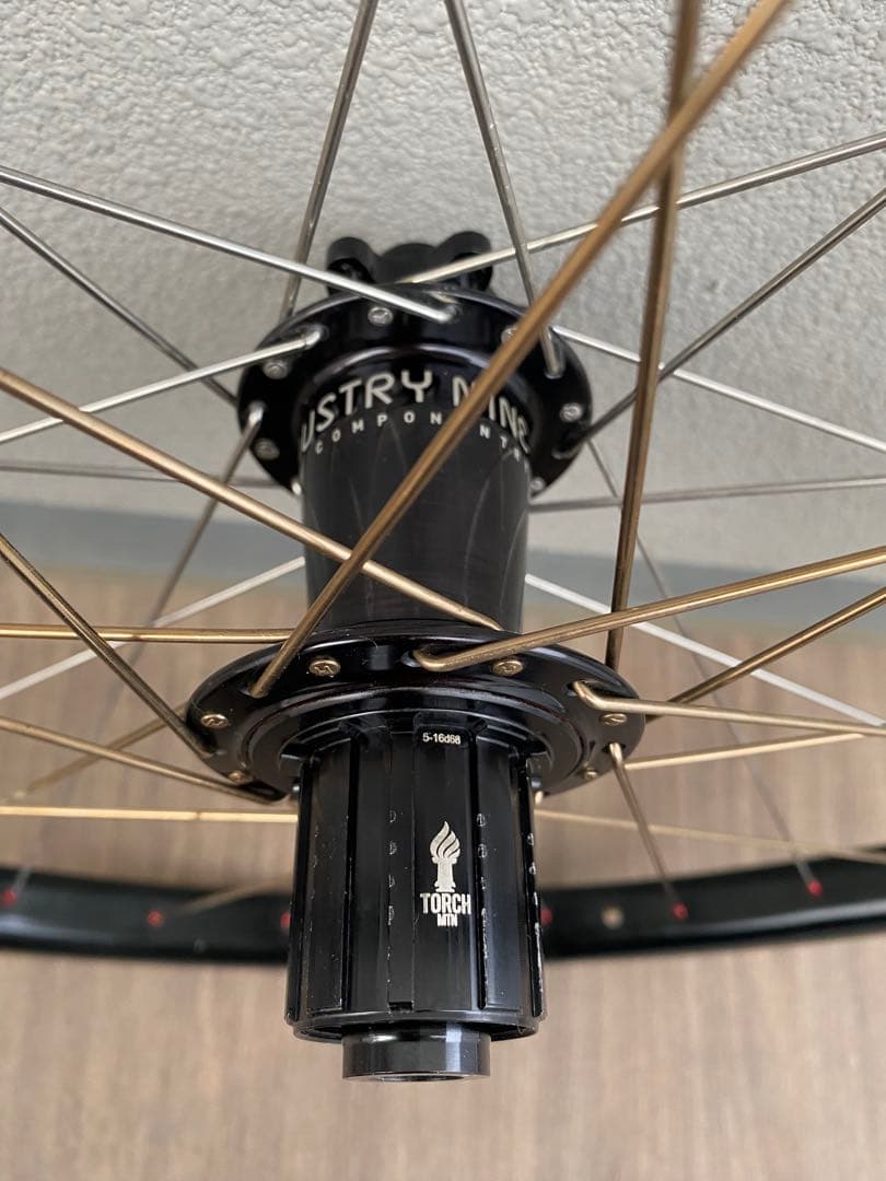 Industry Nine x stan’s 完組ホイール 27.5 DH用