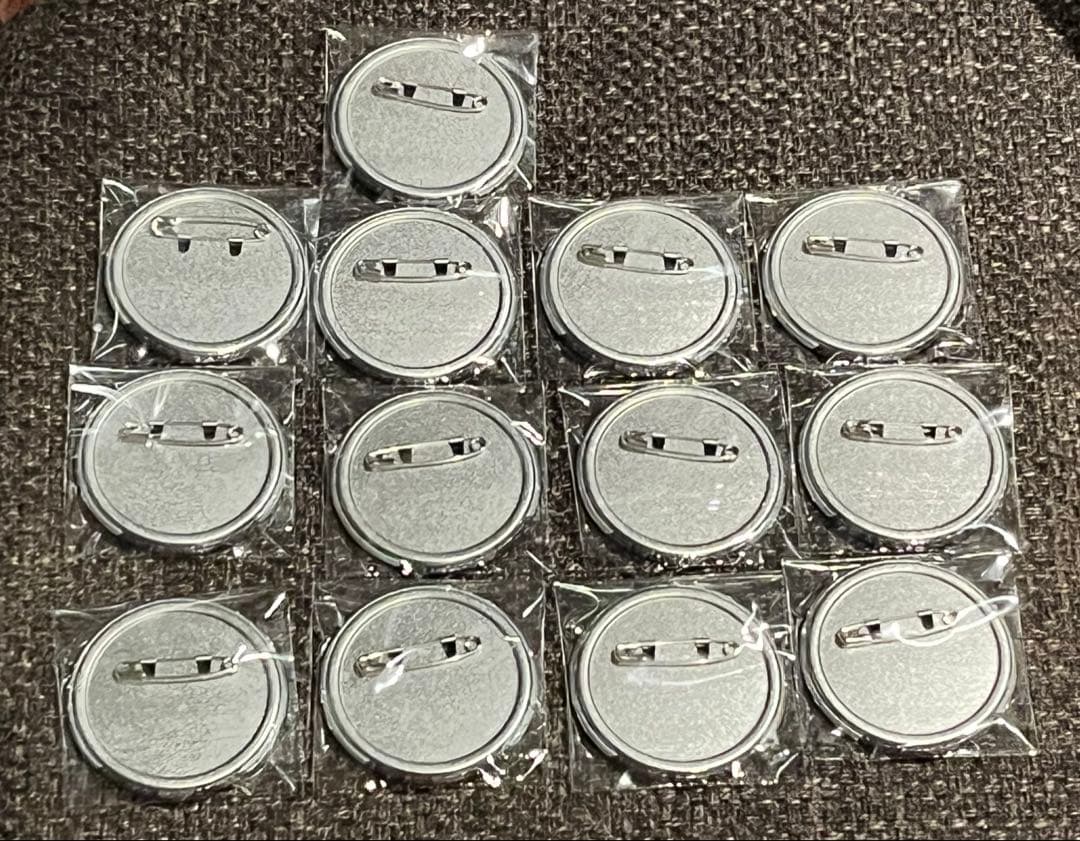 ハイキュー　ジャンプ　GIGA 孤爪研磨　東京遠征　缶バッジ