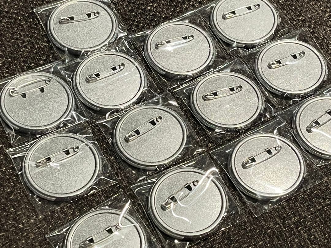 ハイキュー　ジャンプ　GIGA 孤爪研磨　東京遠征　缶バッジ