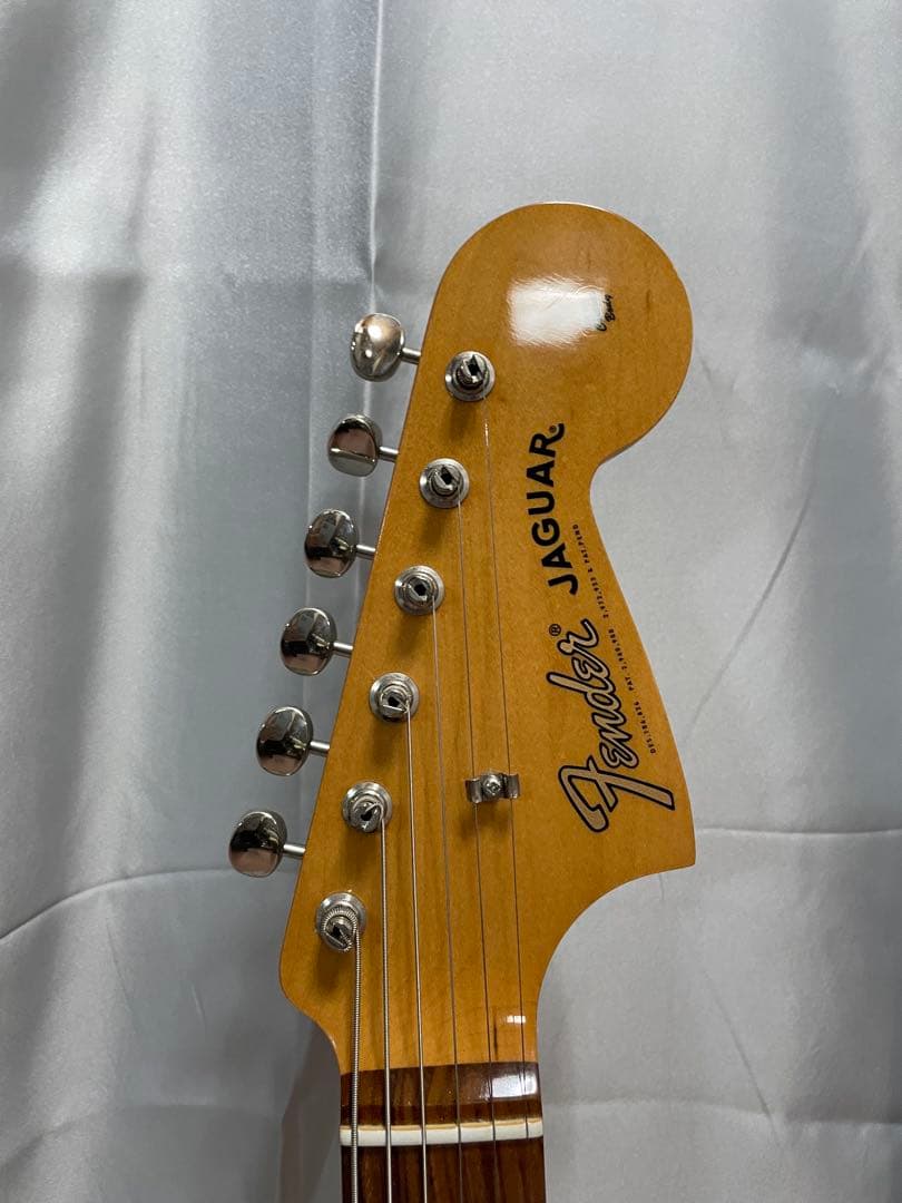 Fender Vintera '60s Jaguar エレキギター